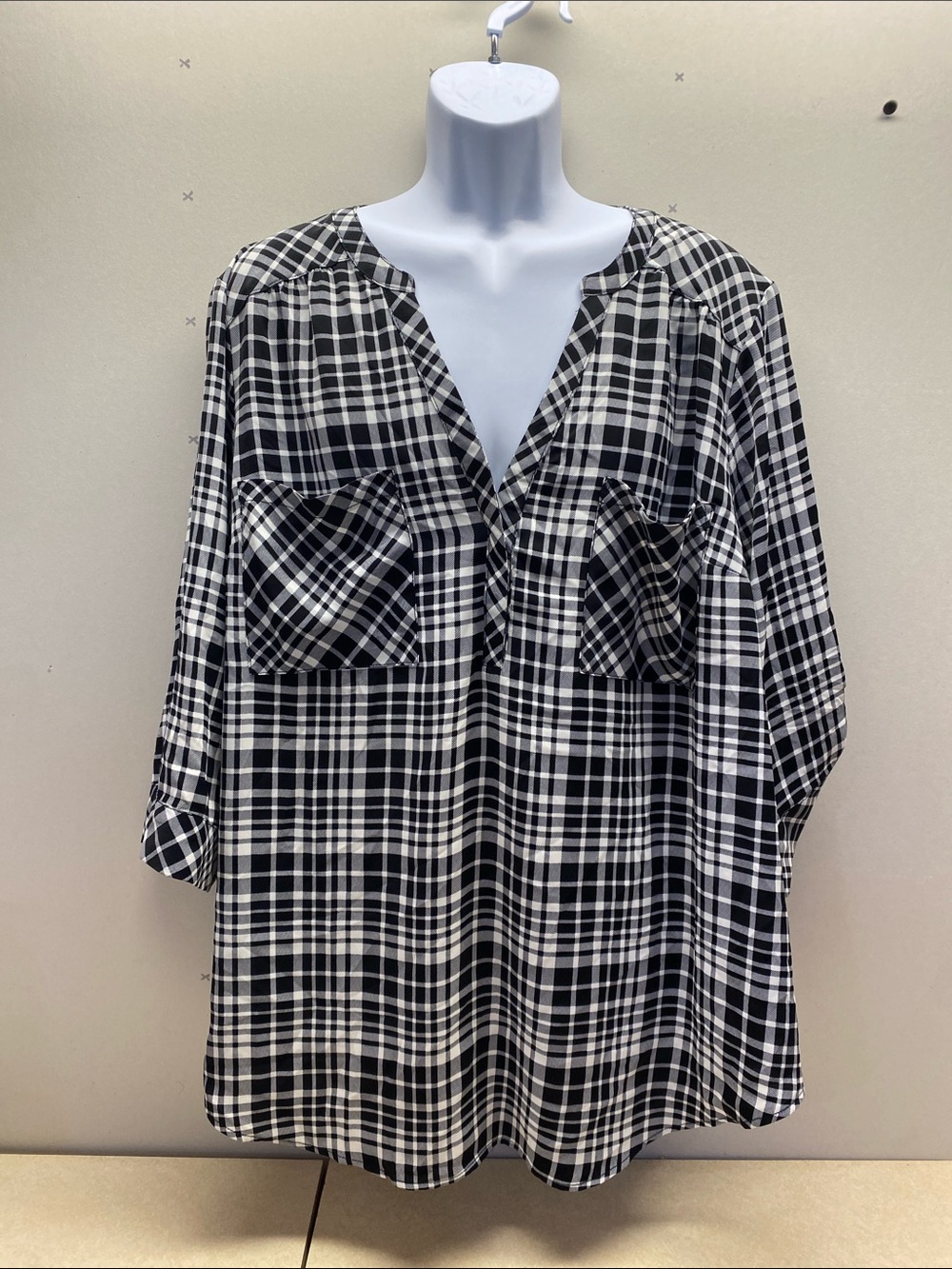torrid Black & White Plaid V-Neck Tunic with Patch Pockets